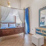 Villa Fuoco, A Luxury With Private Pool, 10 Mins Drive From The *