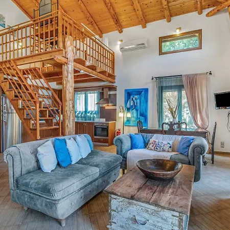 Fuoco, A Luxury With Private Pool, 10 Mins Drive From The Villa *