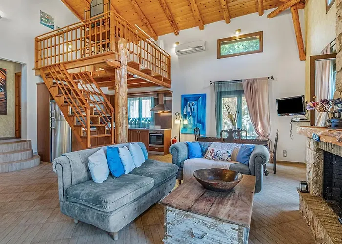 Fuoco, A Luxury With Private Pool, 10 Mins Drive From The Villa *
