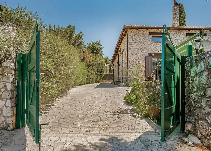 Fuoco, A Luxury With Private Pool, 10 Mins Drive From The * Marandokhórion