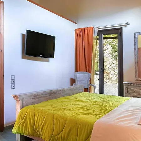 Fuoco, A Luxury With Private Pool, 10 Mins Drive From The Marandokhórion