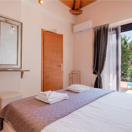 Fuoco, Lefkas G-villas, A Luxury With Private Pool, 10 Mins Drive From The Villa *