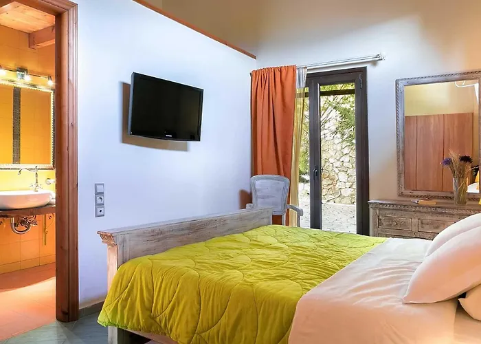 Fuoco, A Luxury With Private Pool, 10 Mins Drive From The Marandokhórion